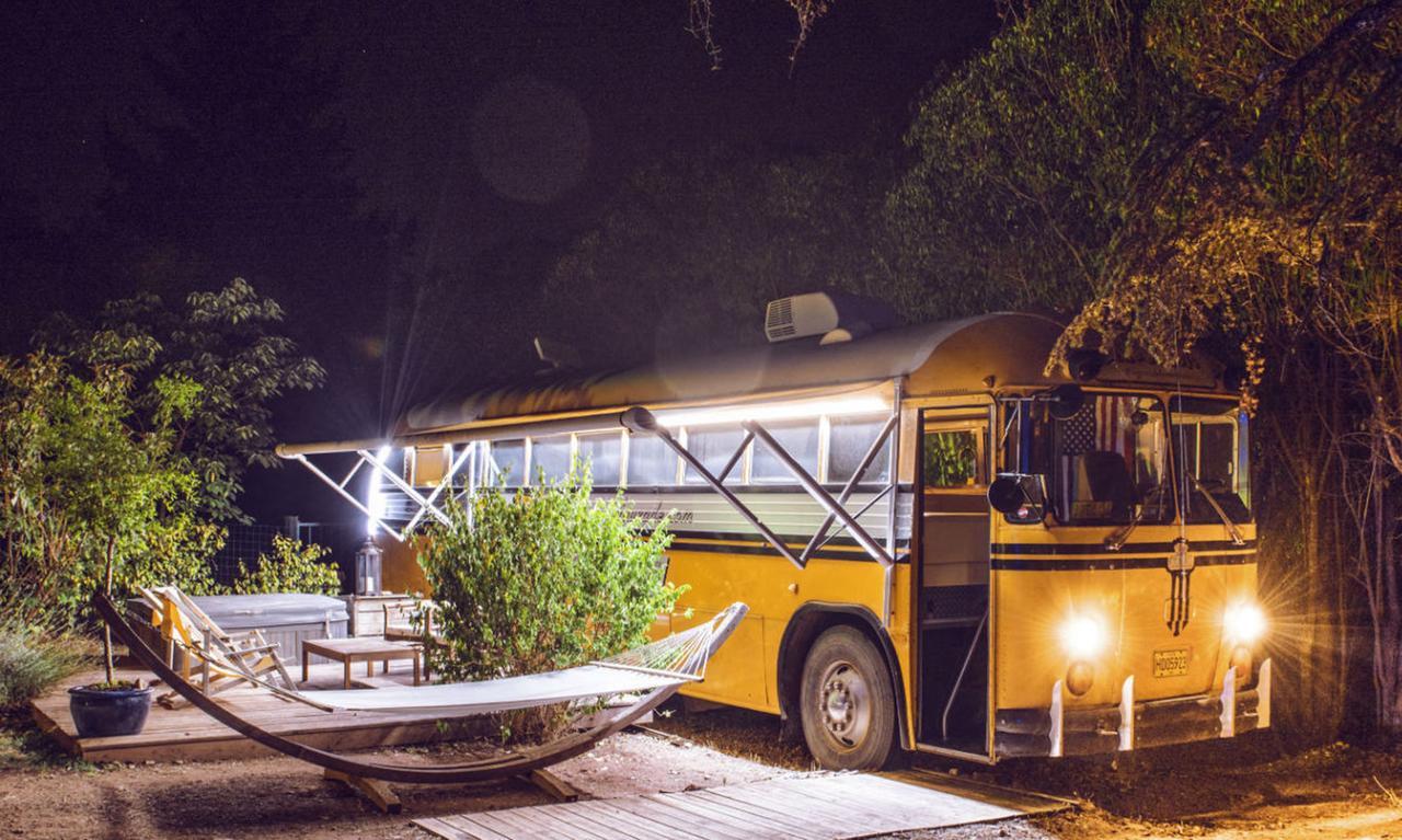 Bed And Breakfast La Grande Lauzade Le Luc Bagian luar foto