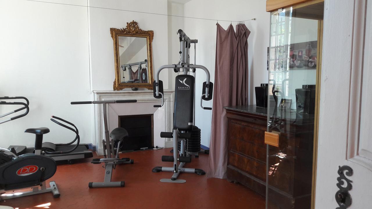 Bed And Breakfast La Grande Lauzade Le Luc Bagian luar foto