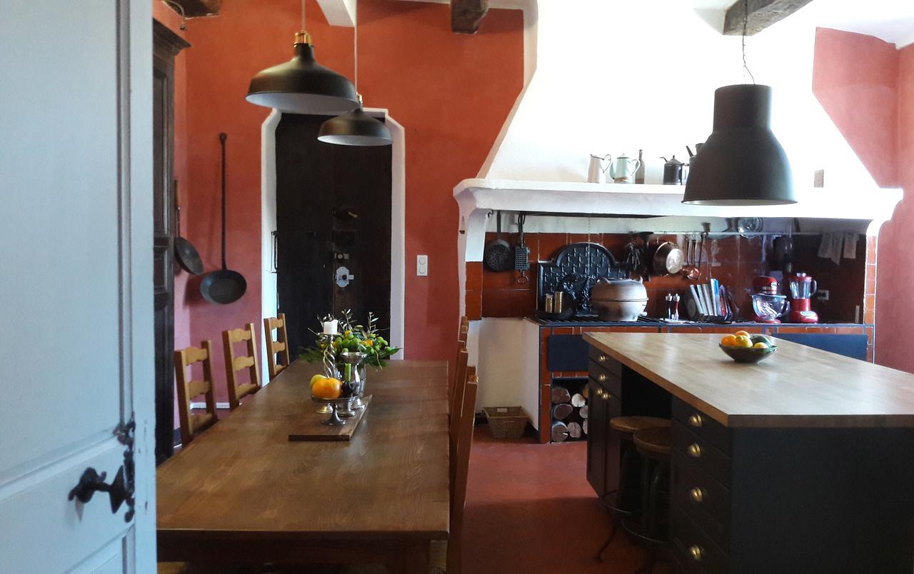 Bed And Breakfast La Grande Lauzade Le Luc Bagian luar foto